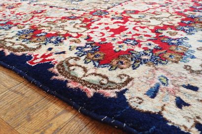 Very large blue, beige and red Oriental wool...