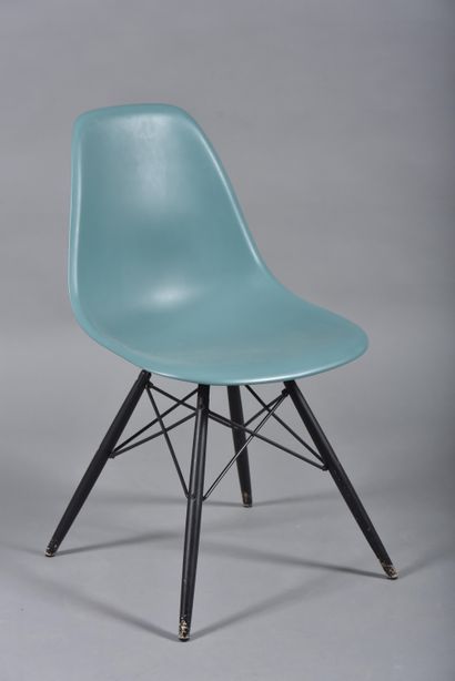 Charles (1907-1978) Ray EAMES (1913-1988)...