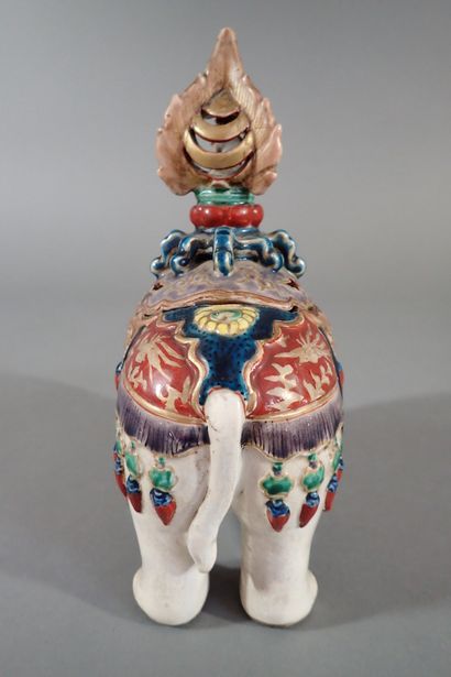 Japan, Meiji period
Two glazed stoneware...