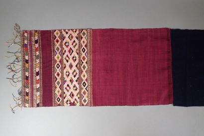 Laos, 20th century
Lot of five Lao-Thai ethnic...
