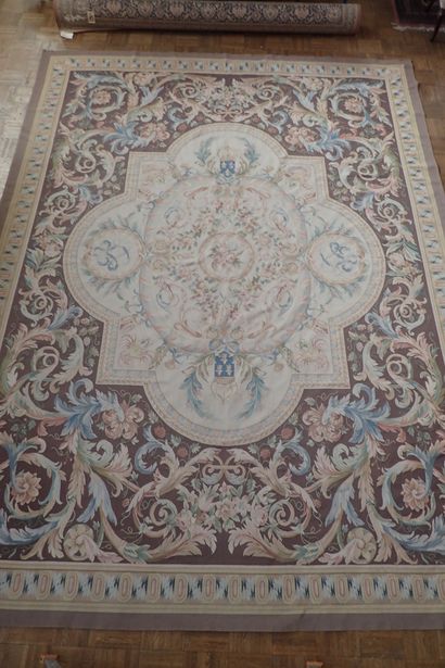 AUBUSSON. Important wool carpet on cotton...