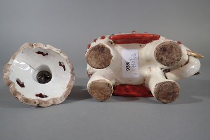 Japan, Meiji period
Two glazed stoneware...
