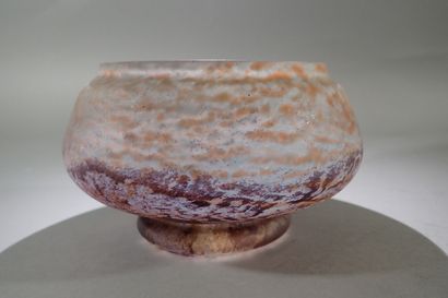 DAUM Nancy. Small bowl in orange and violet...