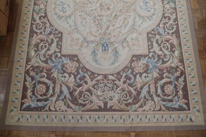 AUBUSSON. Important wool carpet on cotton...