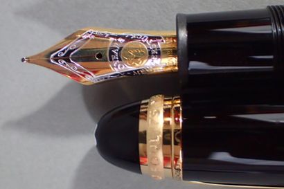 MONTBLANC. Set of two Meisterstuck fountain...