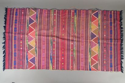 Laos, 20th century
Lot of six Lao-Thai ethnic...