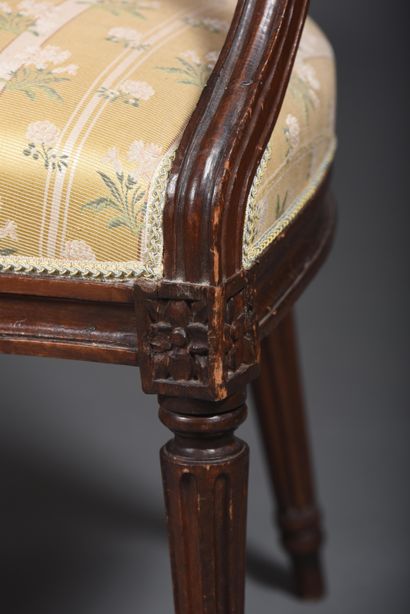 Molded and carved mahogany sofa resting on...