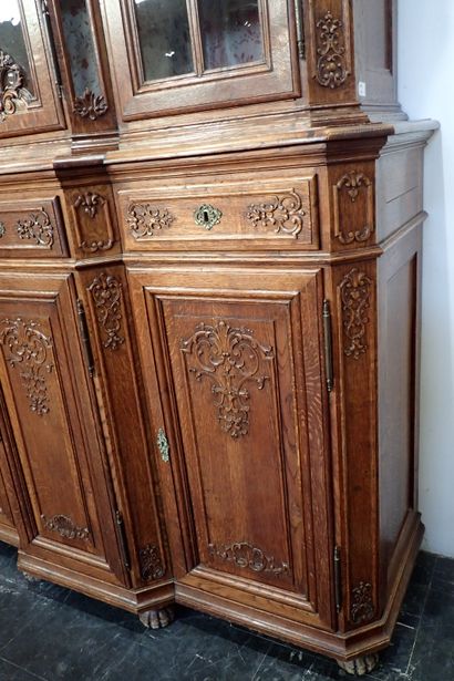 Two-body sideboard with central recess in...
