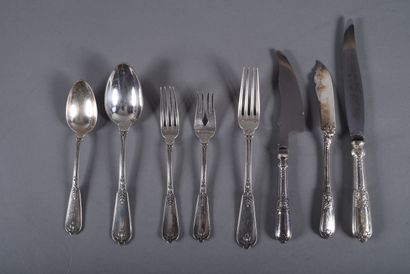 Silver dinner service with rich scroll, laurel...