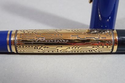 PELIKAN. Fountain pen in gold-plated resin...