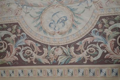 AUBUSSON. Important wool carpet on cotton...