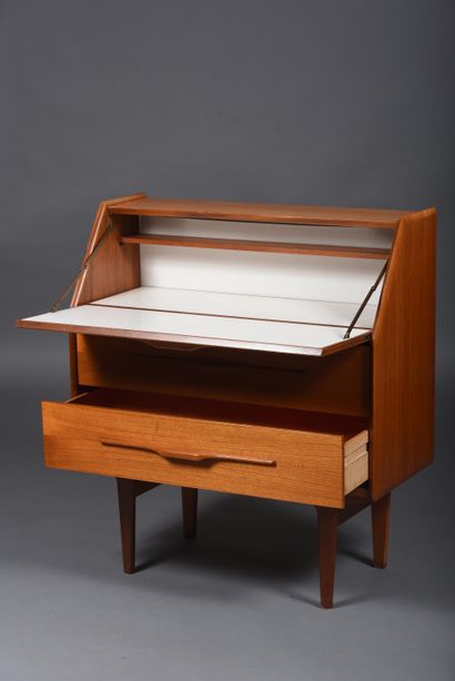 Ib KOFOD-LARSEN (1921-2003). Teak dressing...