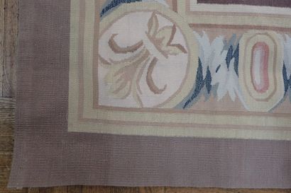 AUBUSSON. Important wool carpet on cotton...