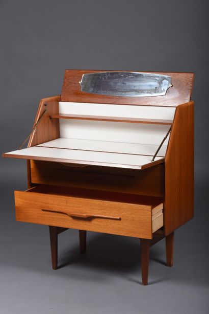 Ib KOFOD-LARSEN (1921-2003). Teak dressing...