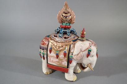 Japan, Meiji period
Two glazed stoneware...