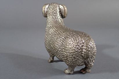 Japan, circa 1900
Bronze okimono, depicting...