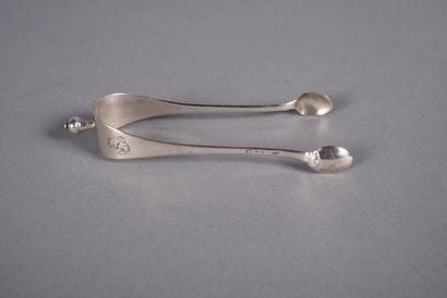 Silver sugar tongs, figured SM. Province,...