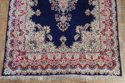 Very large blue, beige and red Oriental wool...