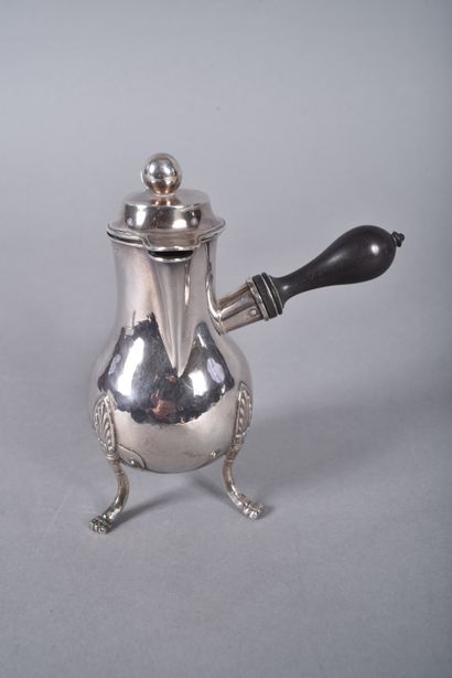 Tripod silver baluster-shaped egoiste coffee...