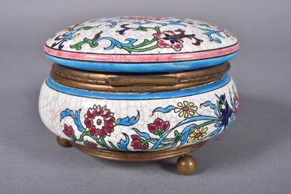 LONGWY. Circular ceramic bonbonnière in Longwy...