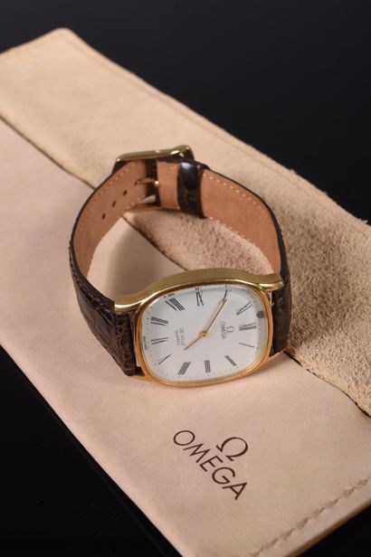 OMEGA. Omega men's wristwatch. Case in 18k...