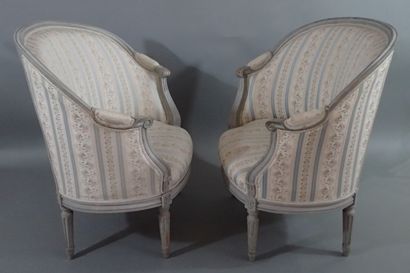 Pair of corbeille marquises in grey rechampi...
