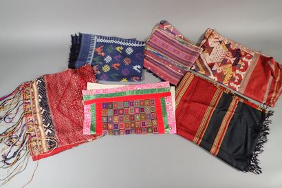 Laos, 20th century
Lot of six Lao-Thai ethnic...