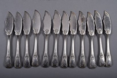 BOULENGER. A silver-plated household set,...
