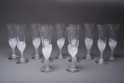 DAUM France. Crystal glass set comprising...