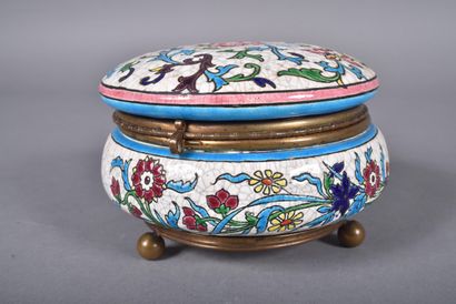 LONGWY. Circular ceramic bonbonnière in Longwy...