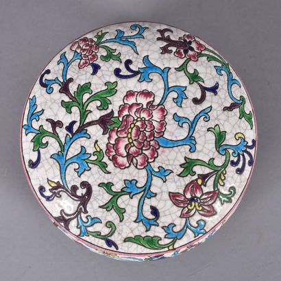 LONGWY. Circular ceramic bonbonnière in Longwy...