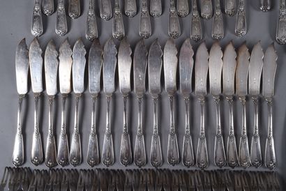 Silver dinner service with rich scroll, laurel...