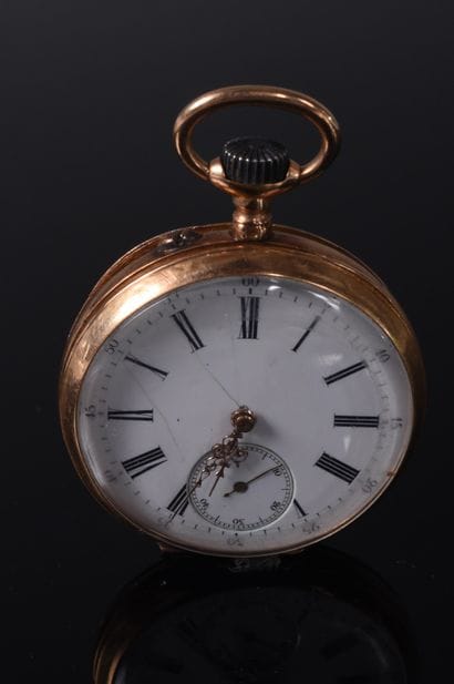 Pocket watch in 18K yellow gold, white enamel...