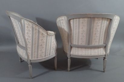 Pair of corbeille marquises in grey rechampi...