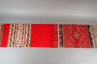 Laos, 20th century
Lot of six Lao-Thai ethnic...