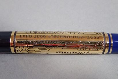 PELIKAN. Fountain pen in gold-plated resin...