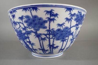 Japan, Seto, Meiji period
Large blue-white...