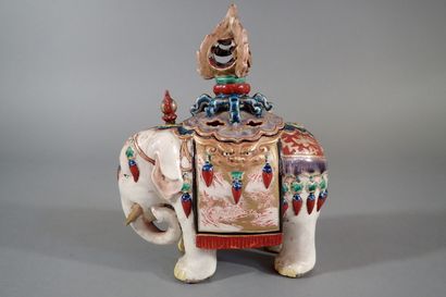 Japan, Meiji period
Two glazed stoneware...