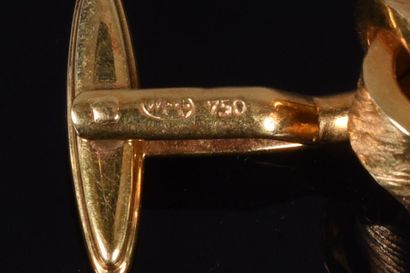 Pair of 18k gold cufflinks with guilloché...