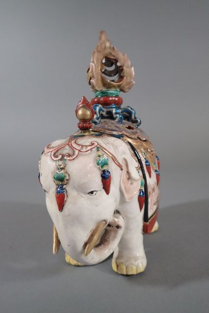 Japan, Meiji period
Two glazed stoneware...