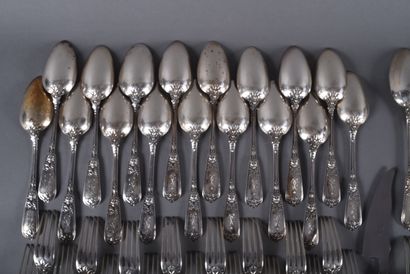 Silver dinner service with rich scroll, laurel...