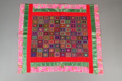 Laos, 20th century
Lot of six Lao-Thai ethnic...