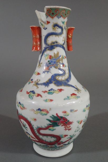 China, late 19th century
Small porcelain...