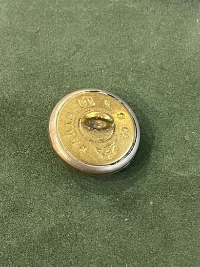 SAIN. Bouton de gilet de l’équipage Meynardie...