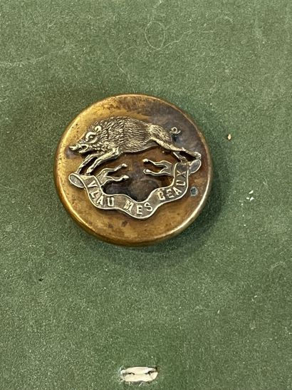 FC. Bouton de tenue du vautrait du Taillis...