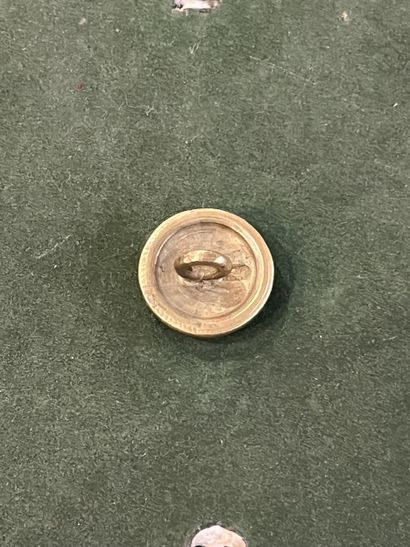 SAIN. Bouton de gilet de l’équipage de la...