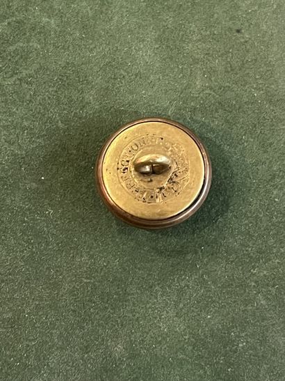 IDF. Bouton de gilet du vautrait du Francport...