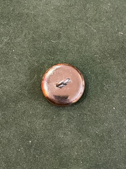 EST. Bouton de gilet de l’équipage des Officiers...