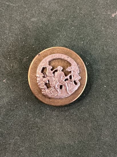 SO. Bouton de gilet de l’équipage Guidenson...