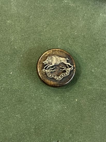 FC. Bouton de gilet du vautrait du Taillis...